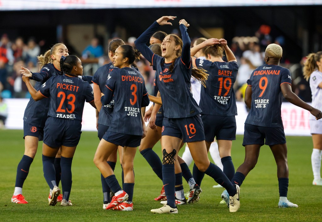 Bay FC Face Washington Spirit no Oracle Park, em San Francisco Giants, em agosto