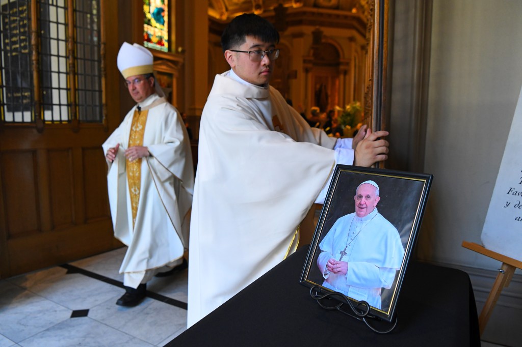Católicos da área da baía Recordação do Papa Francisco – Mercury News
